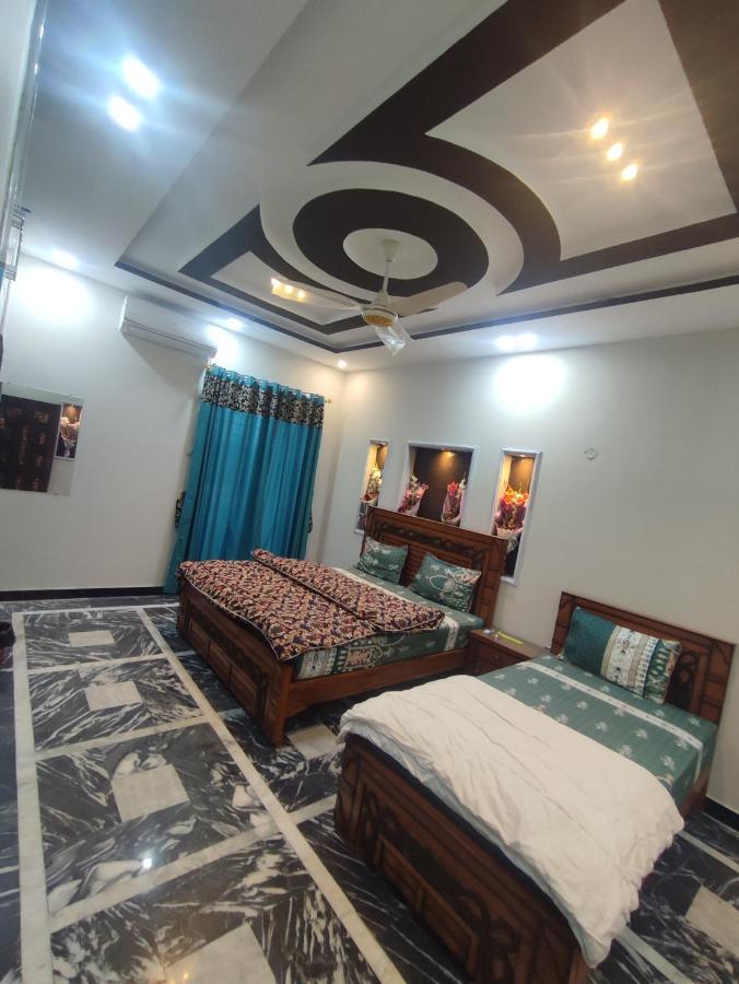 Lavish Residency Guest House Fasial Town 라왈핀디 외부 사진