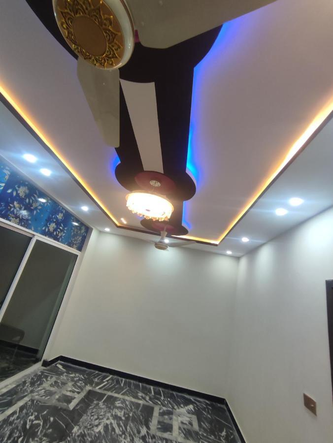 Lavish Residency Guest House Fasial Town 라왈핀디 외부 사진