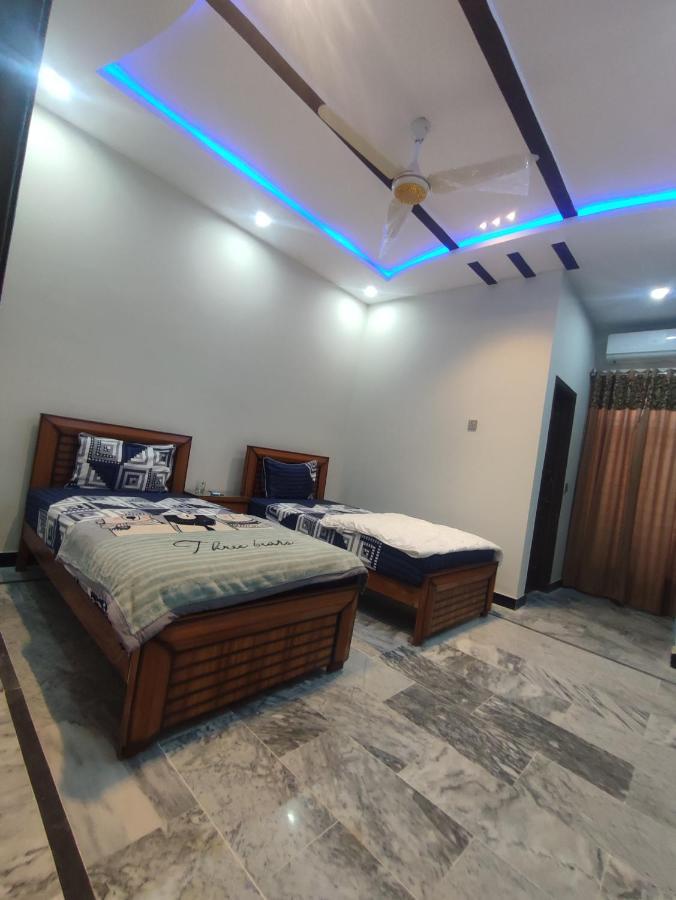 Lavish Residency Guest House Fasial Town 라왈핀디 외부 사진