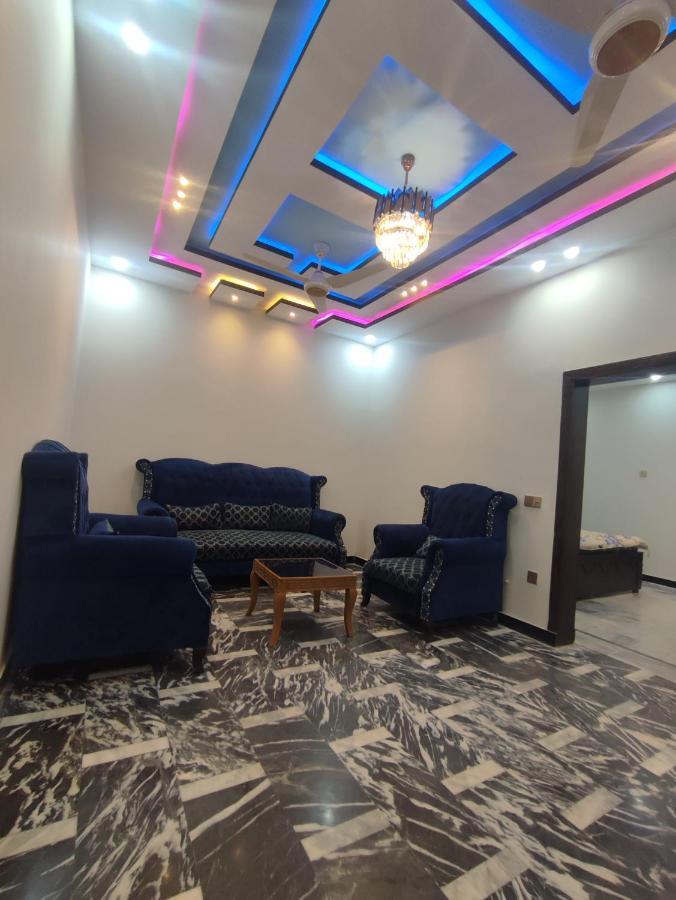 Lavish Residency Guest House Fasial Town 라왈핀디 외부 사진